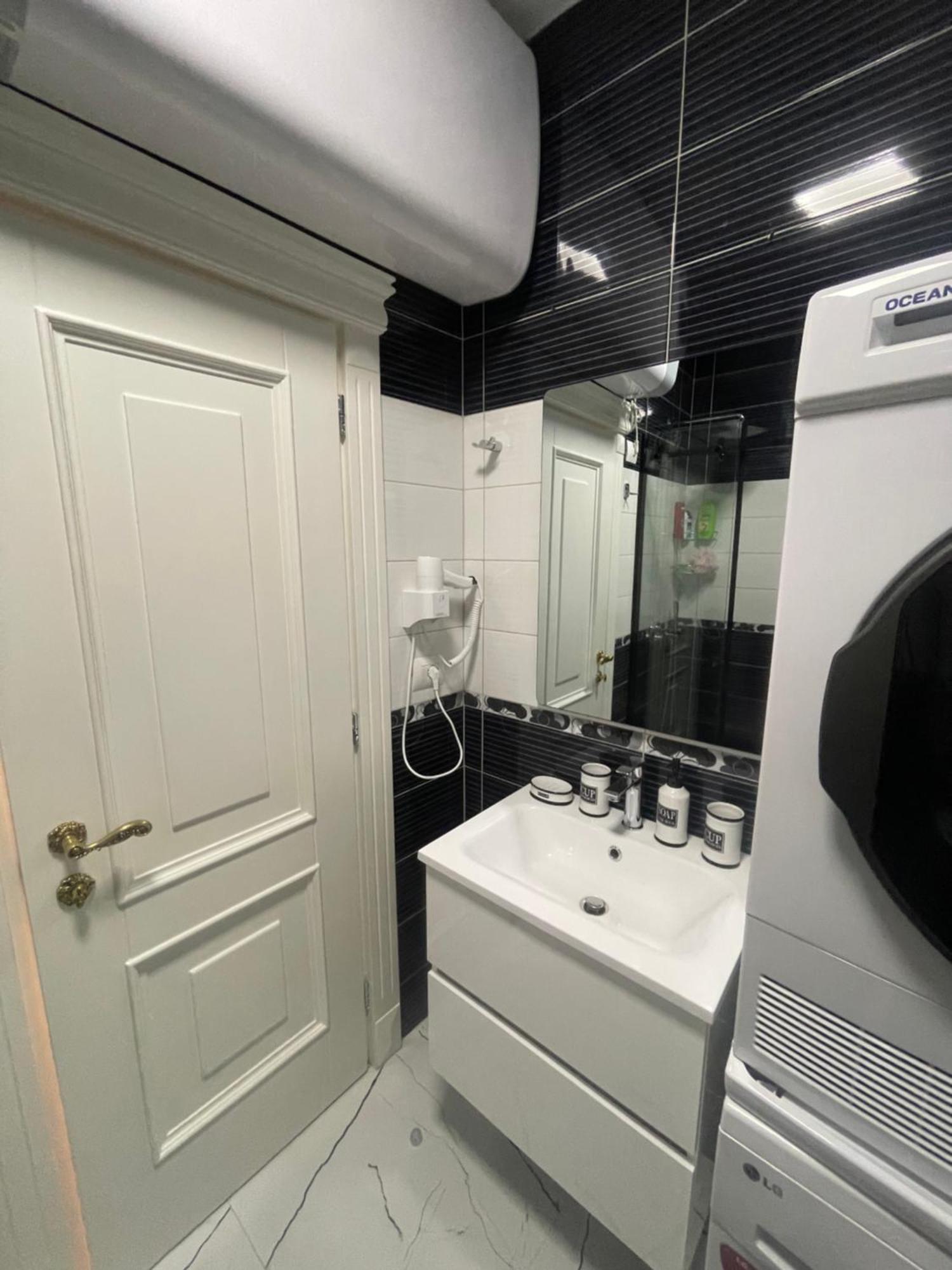 Deoni Apartment Luxury ติรานา ภายนอก รูปภาพ