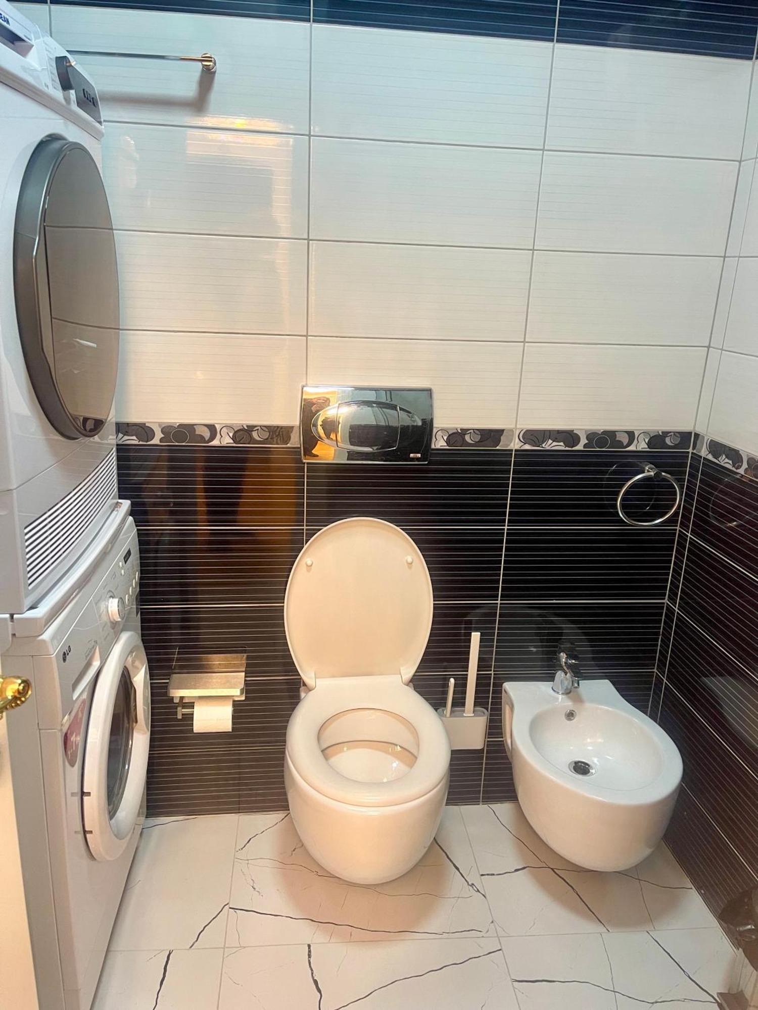 Deoni Apartment Luxury ติรานา ภายนอก รูปภาพ